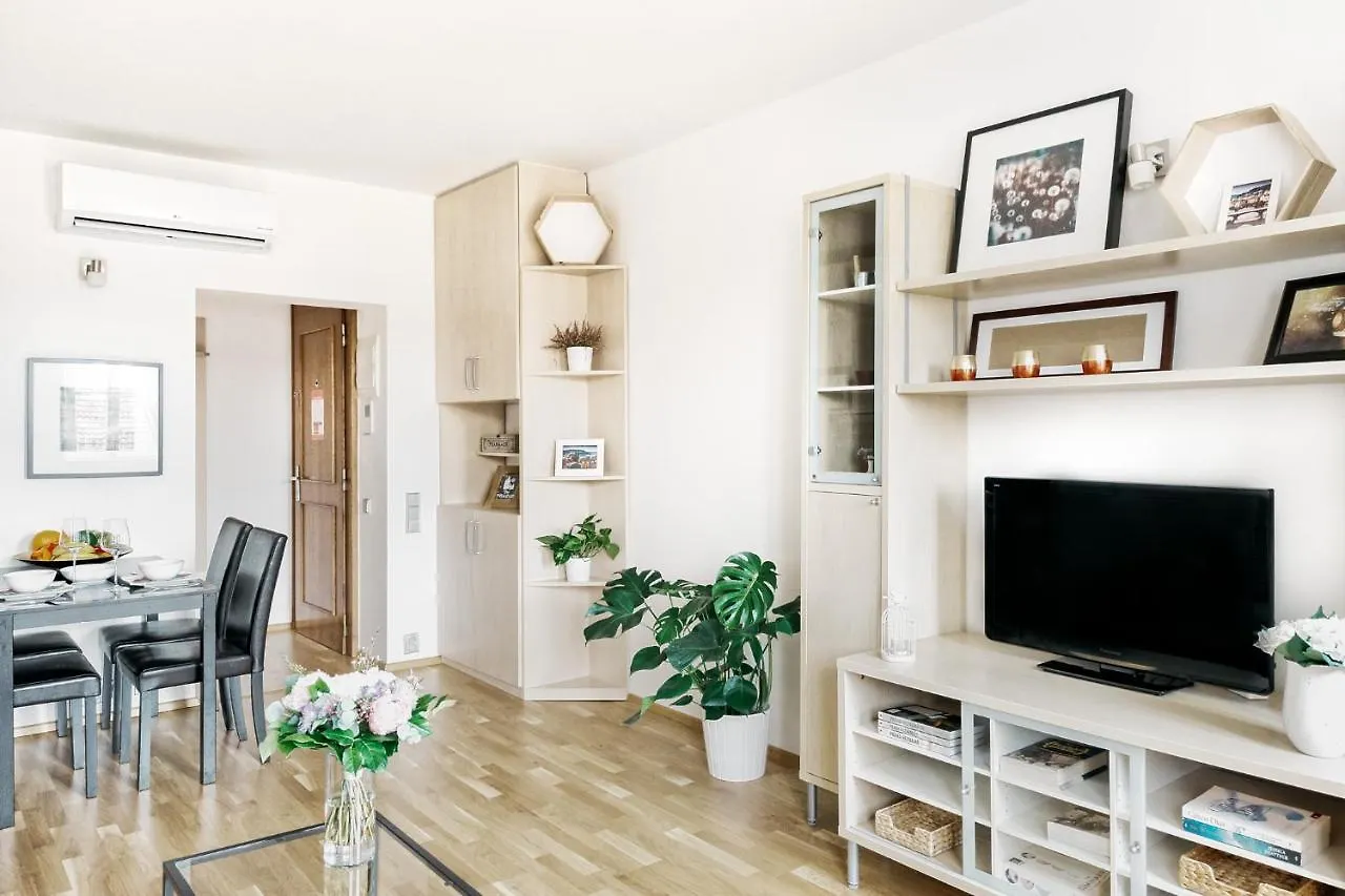 Lil Apartment With Tyn Cathedral View, Parking & Ac Prag