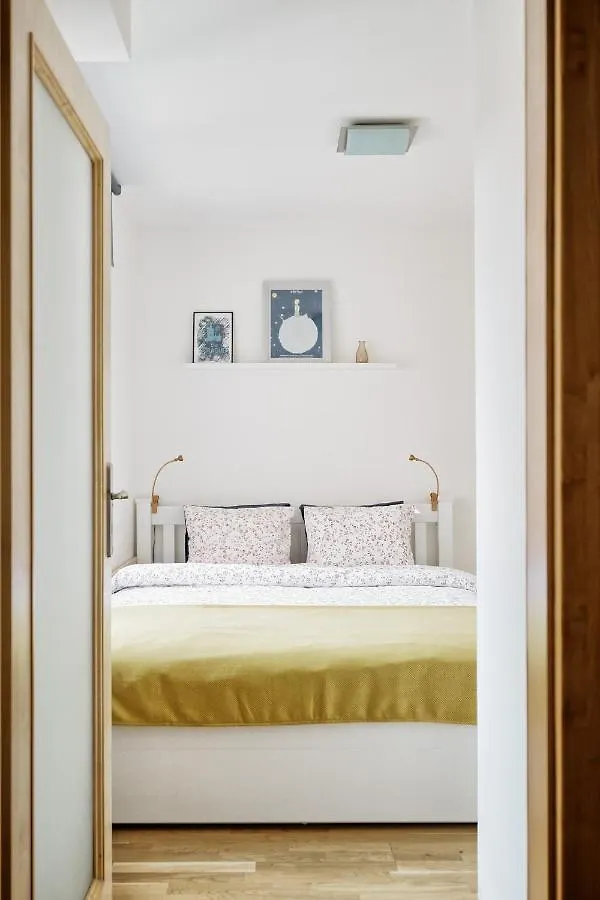Lil Apartment With Tyn Cathedral View, Parking & Ac Prag 0*,