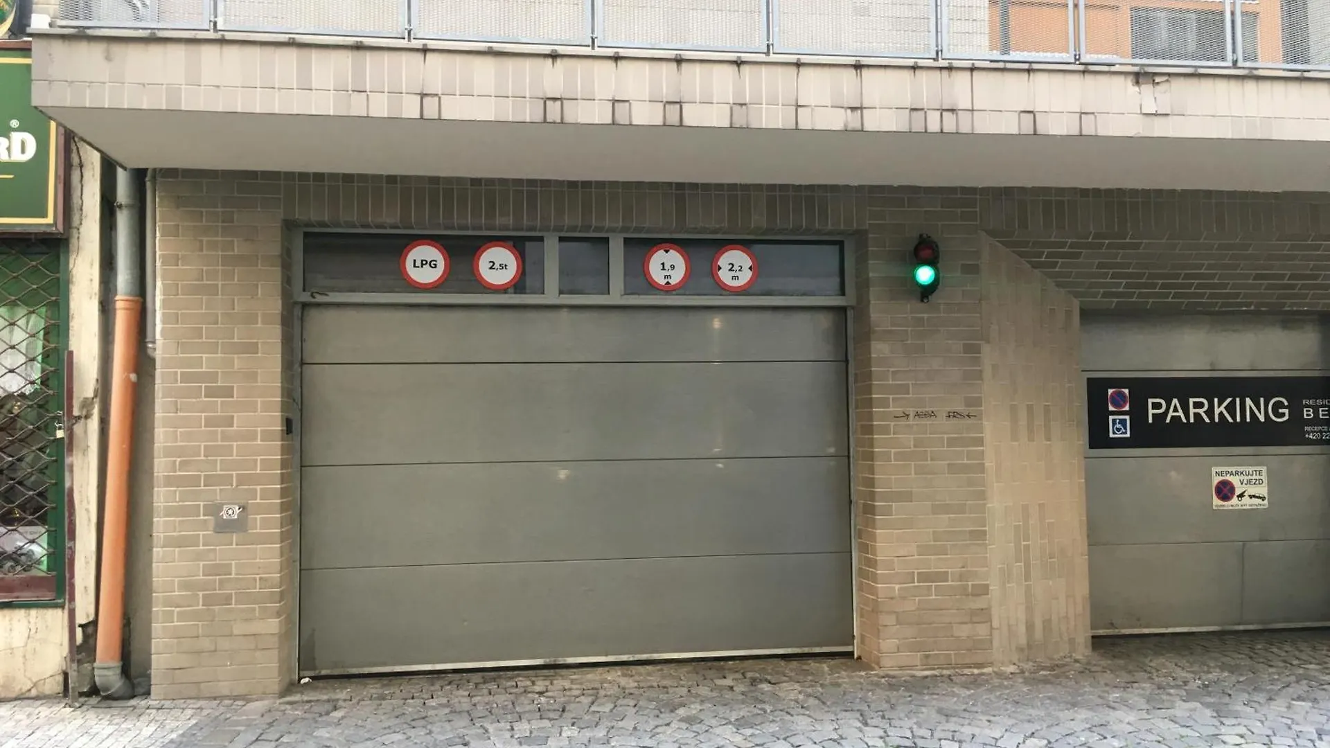 Lil Apartment With Tyn Cathedral View, Parking & Ac Prag