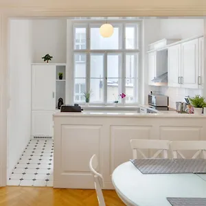 Karlova 24 - Old Town Apartment