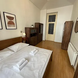 Kaprova - Old Town Apartment