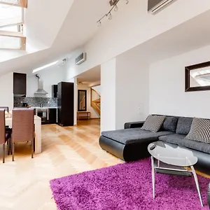 Jt's Bilkova Str. Apartment