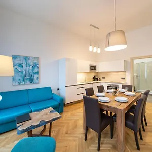 Old Town - Jungmannova Apartment